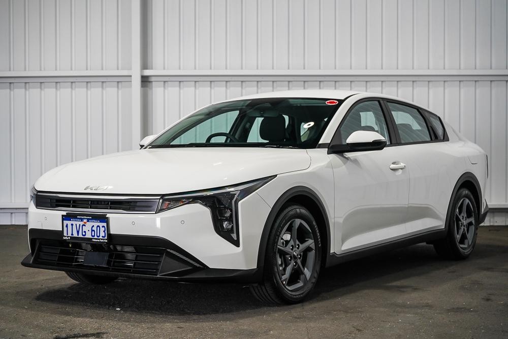 Kia K4 image 4