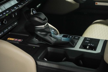 https://dvg-vehicle-assets.s3.amazonaws.com/1203283/21lb5pn4yksw658kn3w84sr4o.jpg
