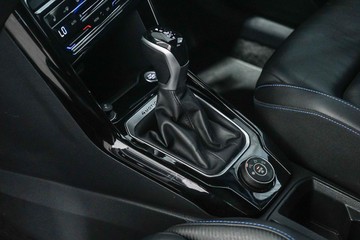 https://dvg-vehicle-assets.s3.amazonaws.com/1203285/94cyudhnxk9kvejkgzbmia0xt.jpg