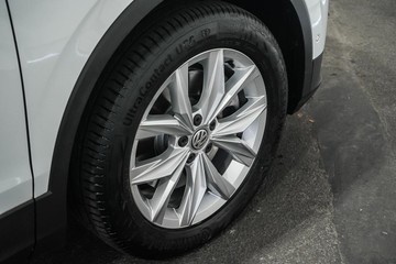 https://dvg-vehicle-assets.s3.amazonaws.com/1203305/2cedqp0difk5oo08v1ulklw60.jpg