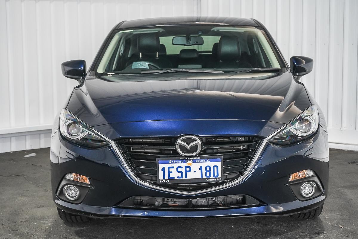 Mazda 3 image 3