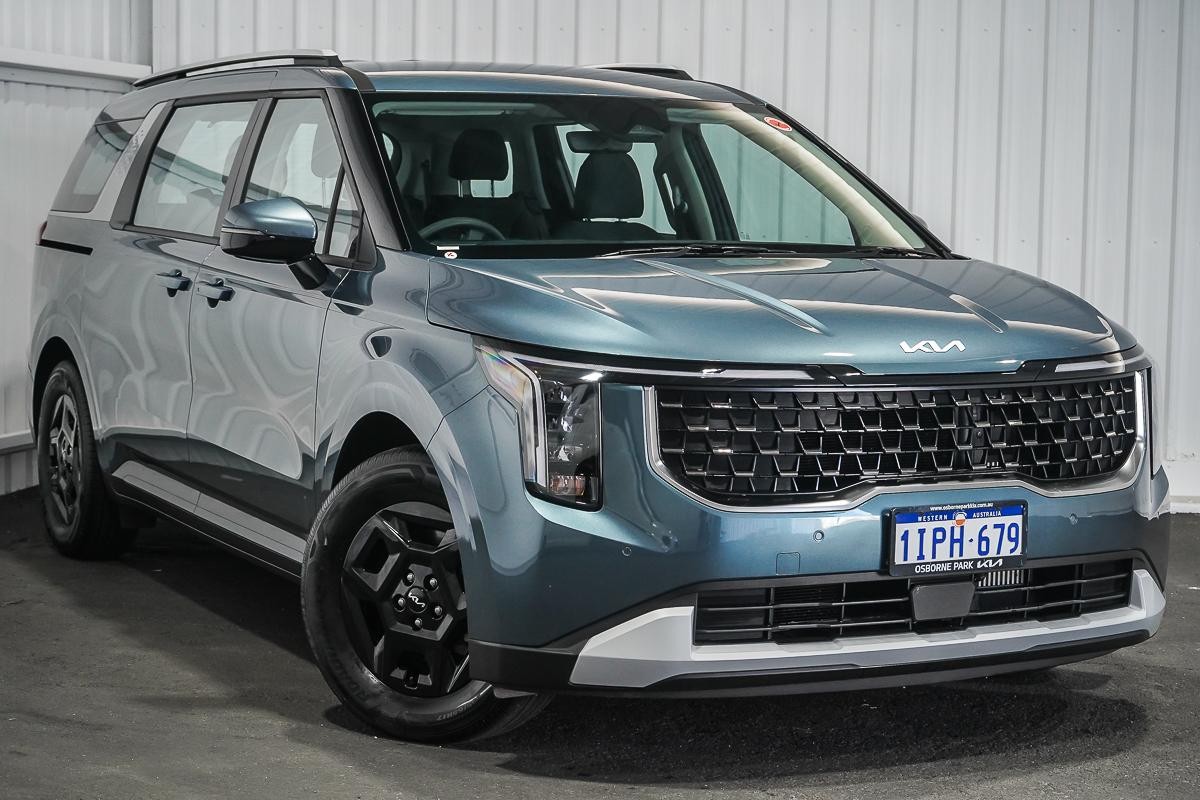 Kia Carnival image 1