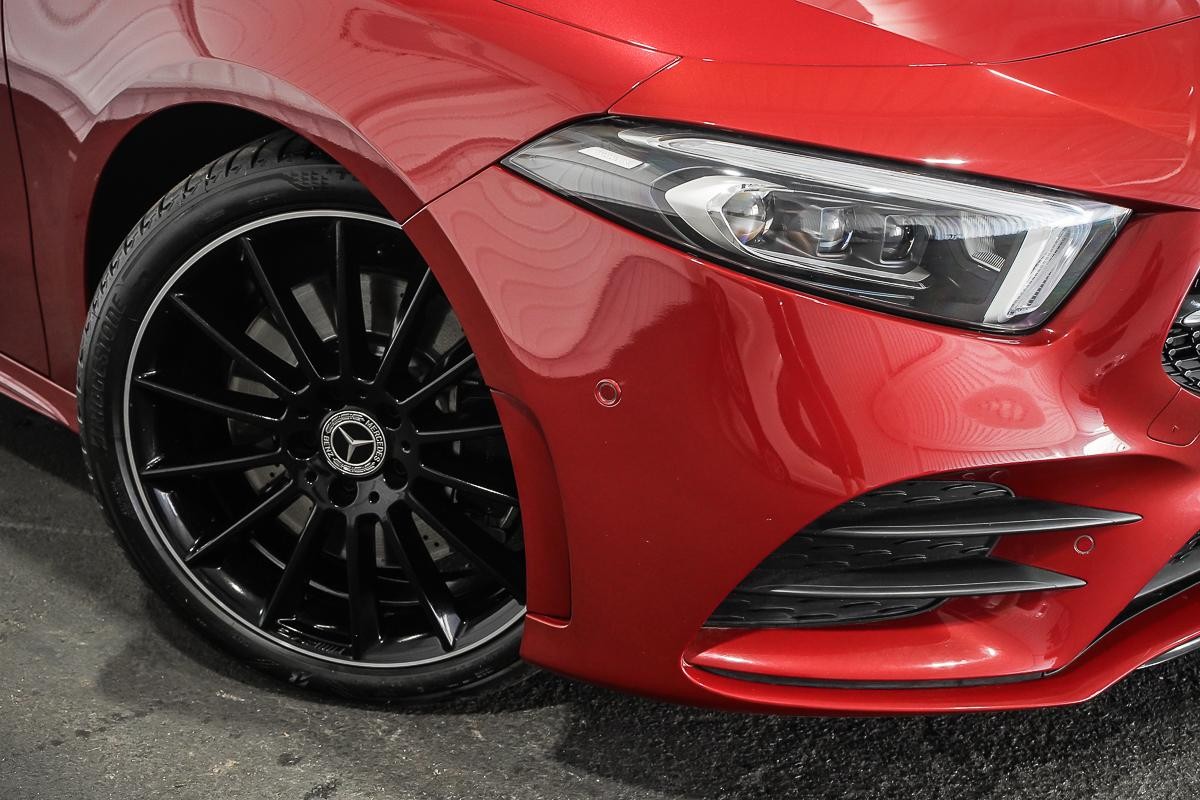 Mercedes Benz A-class image 2