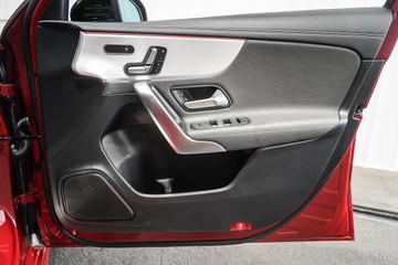 https://dvg-vehicle-assets.s3.amazonaws.com/1203316/ai9y0aeqgssmepbdlgazw9gwl.jpg
