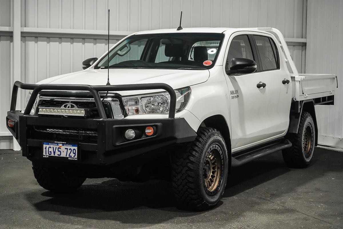 Toyota Hilux image 4