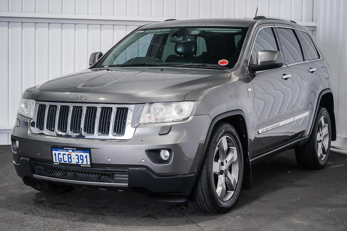 Jeep Grand Cherokee image 4