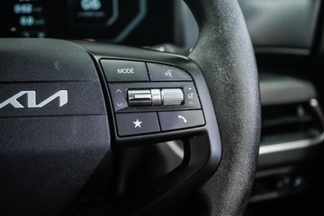 https://dvg-vehicle-assets.s3.amazonaws.com/1203341/azhj0d880xio6zoy180ifh8t0.jpg