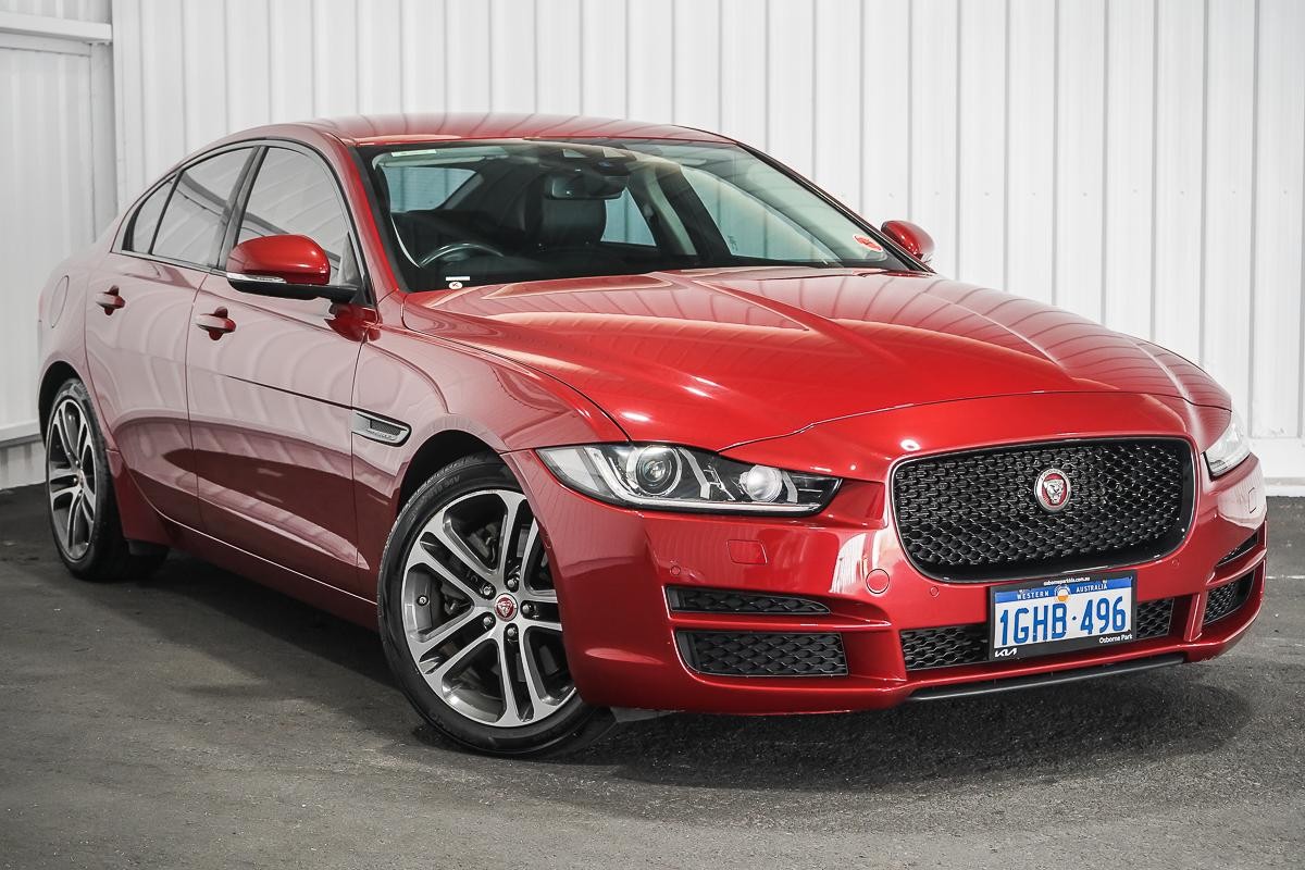 Jaguar Xe image 1