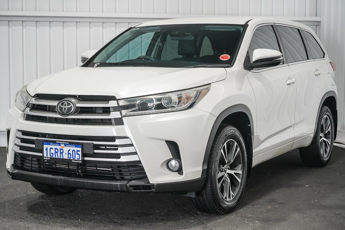 Toyota Kluger image 4