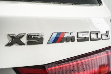 https://dvg-vehicle-assets.s3.amazonaws.com/1203378/5xetw8s79rv7ockkjx7oby4br.jpg