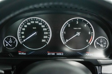 https://dvg-vehicle-assets.s3.amazonaws.com/1203378/9zp6r3uv92tj7g1pr59vg42xj.jpg