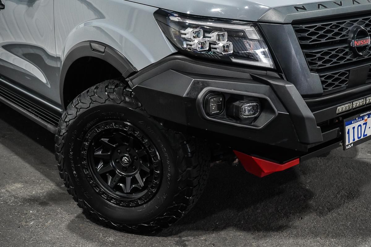 Nissan Navara image 2