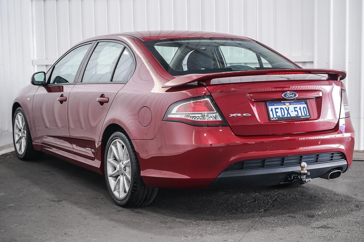 Ford Falcon image 4