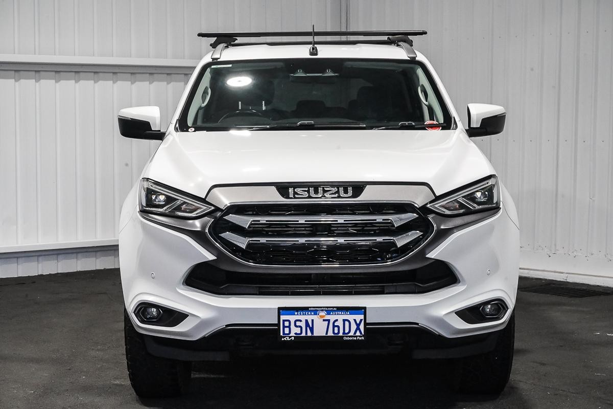 Isuzu Mu-x image 3