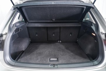 https://dvg-vehicle-assets.s3.amazonaws.com/1203405/4lfald83tmcyzd2yg8yux9z4i.jpg