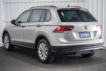 https://dvg-vehicle-assets.s3.amazonaws.com/1203405/e4y4m3bsk8gqtfhelsgiokiaz.jpg