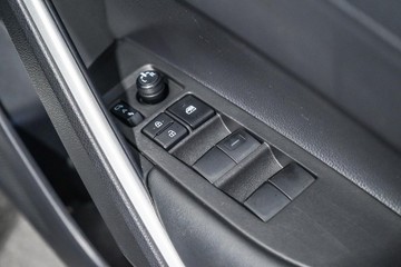https://dvg-vehicle-assets.s3.amazonaws.com/1203409/5vm3ii1afda7jqb4n3p31wlai.jpg