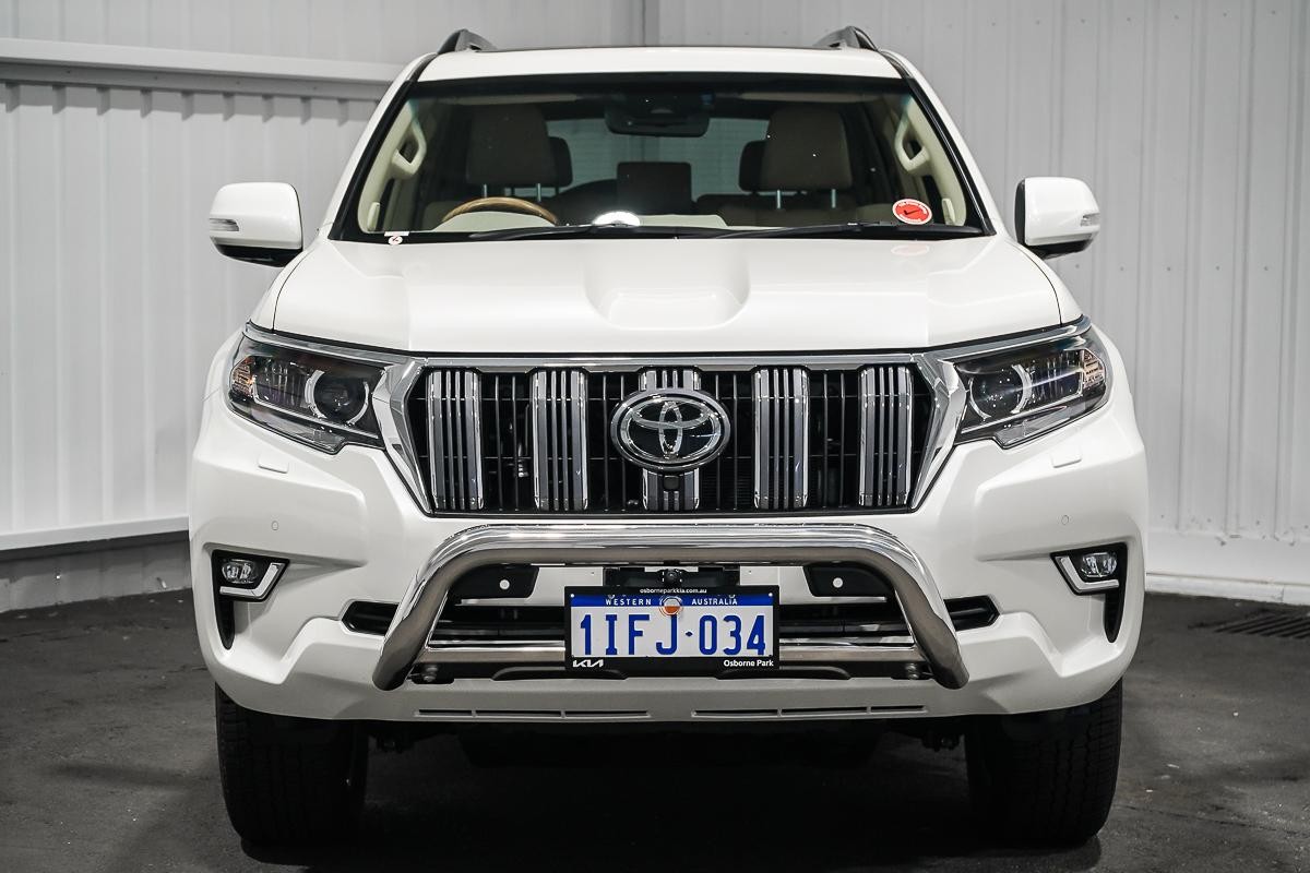 Toyota Landcruiser Prado image 3