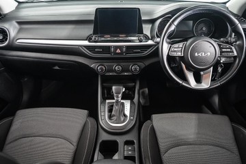 https://dvg-vehicle-assets.s3.amazonaws.com/1203431/1fabm1ka7xgw94d4jf57kmf6s.jpg