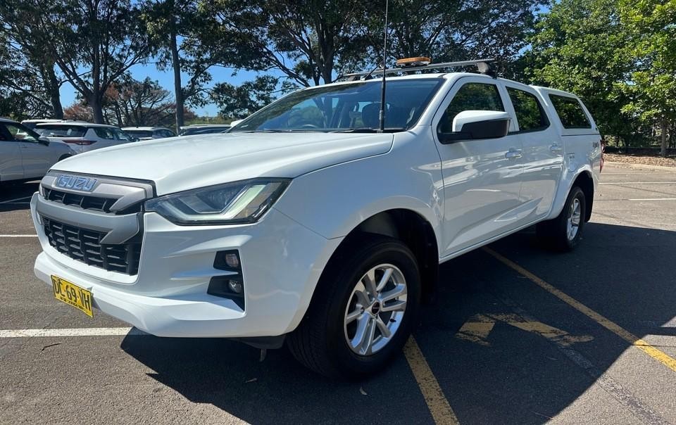 Isuzu D-max image 2