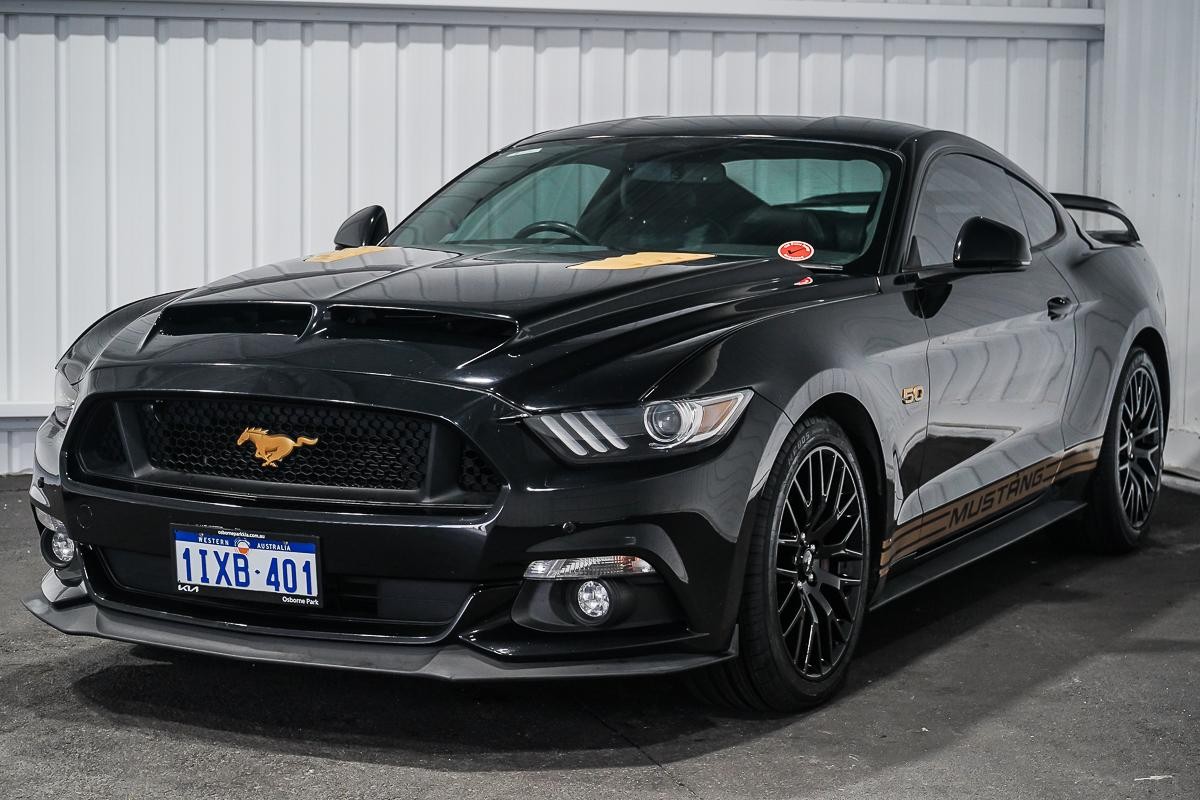 Ford Mustang image 4