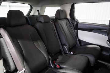 https://dvg-vehicle-assets.s3.amazonaws.com/1203449/dnsd5i2cnsvxpt46b6evpw4do.jpg