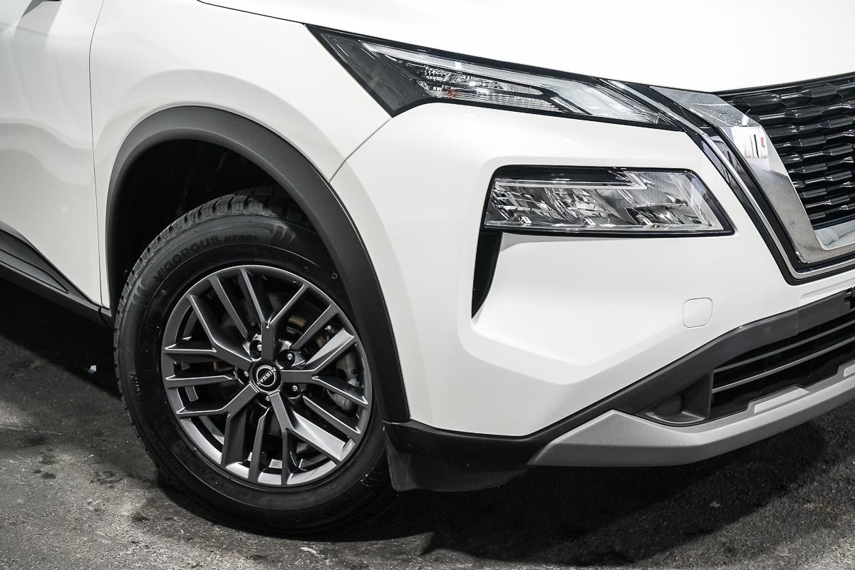 Nissan X-trail image 2