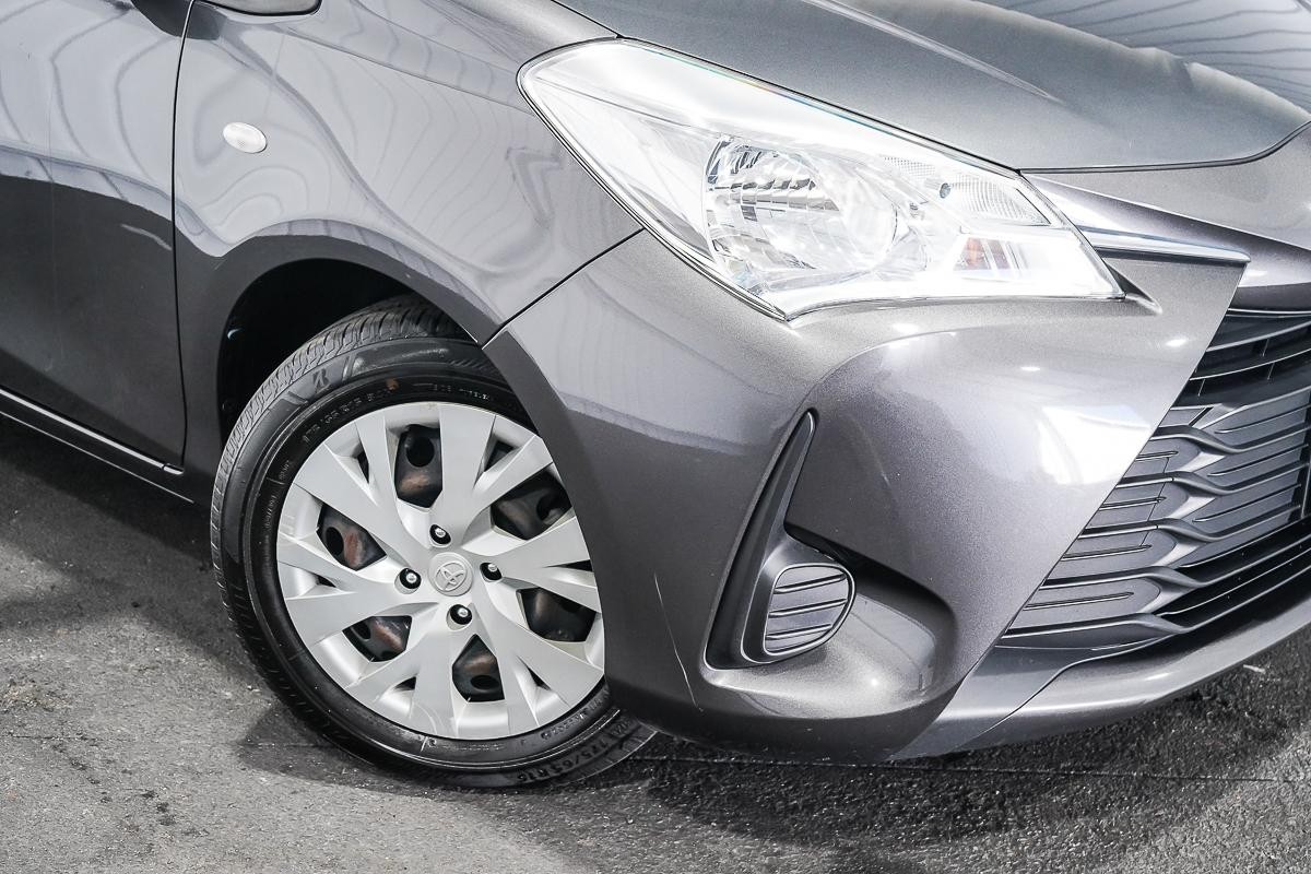 Toyota Yaris image 2