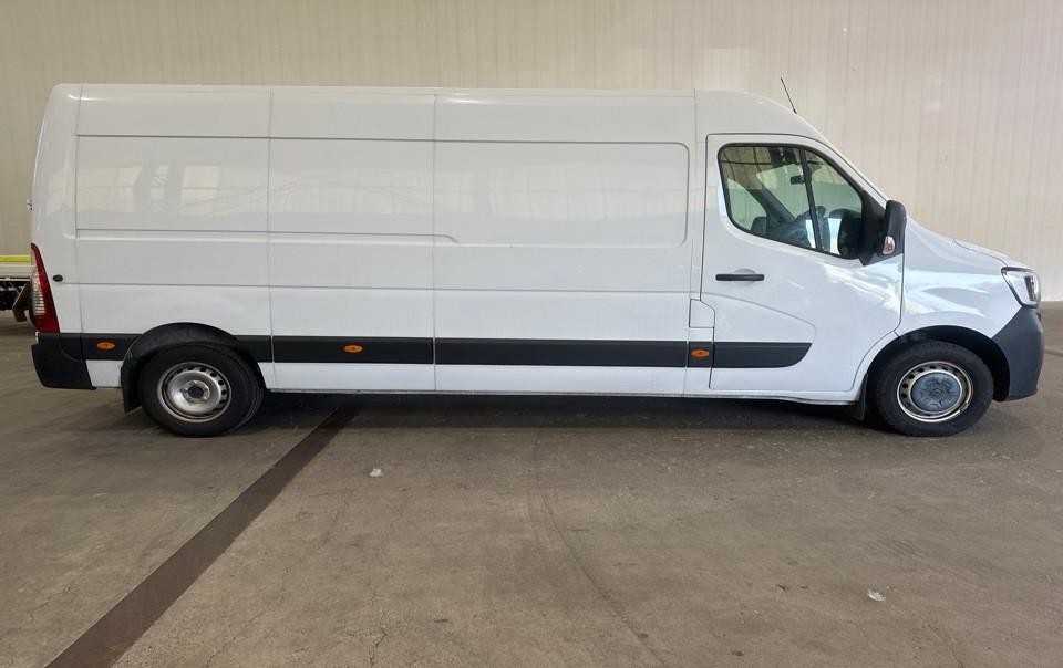 Renault Master image 1