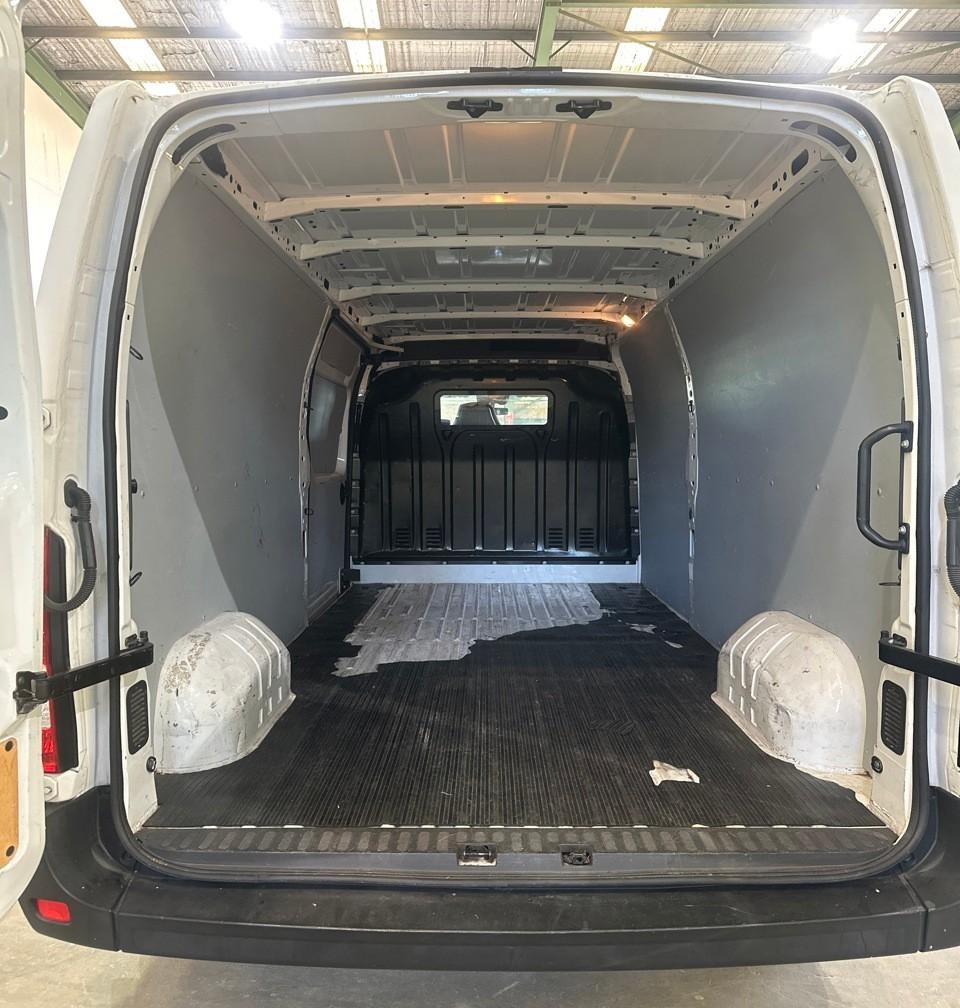 Renault Master image 4