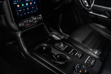 https://dvg-vehicle-assets.s3.amazonaws.com/1203473/bsv9zfjrtqmvi53n58gixs61s.jpg