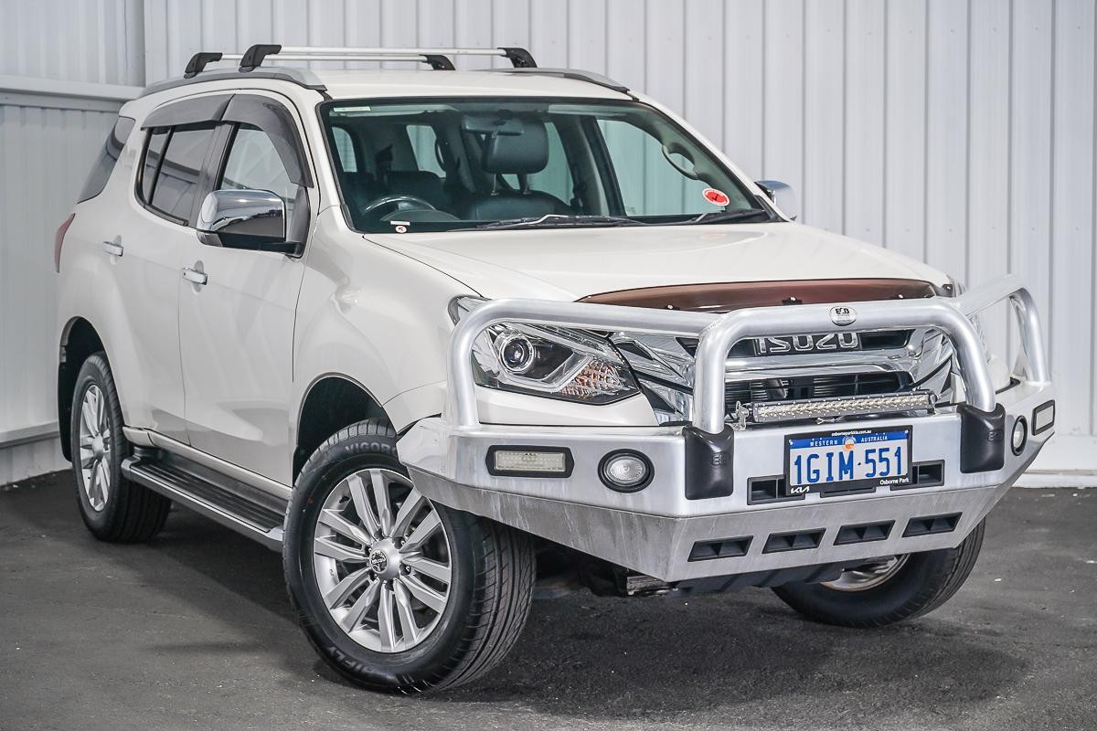 Isuzu Mu-x image 1