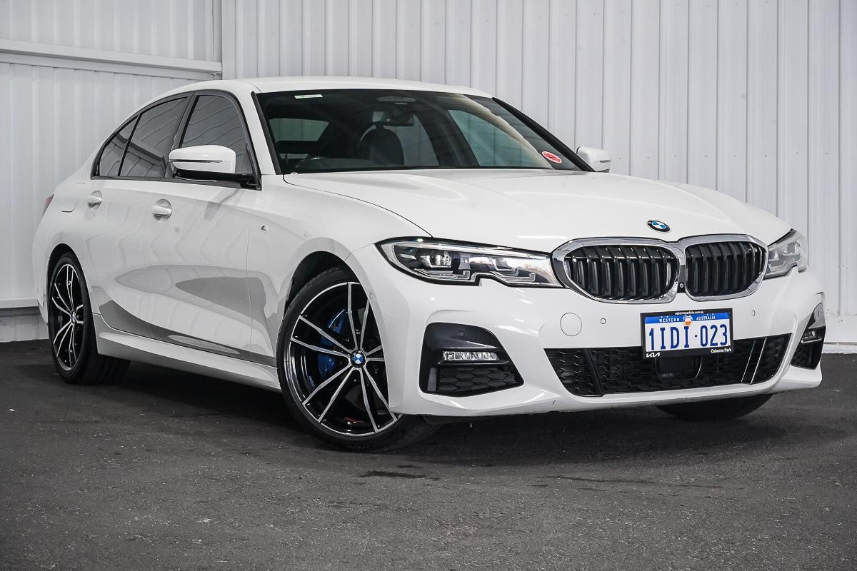 BMW 3 Series image 1