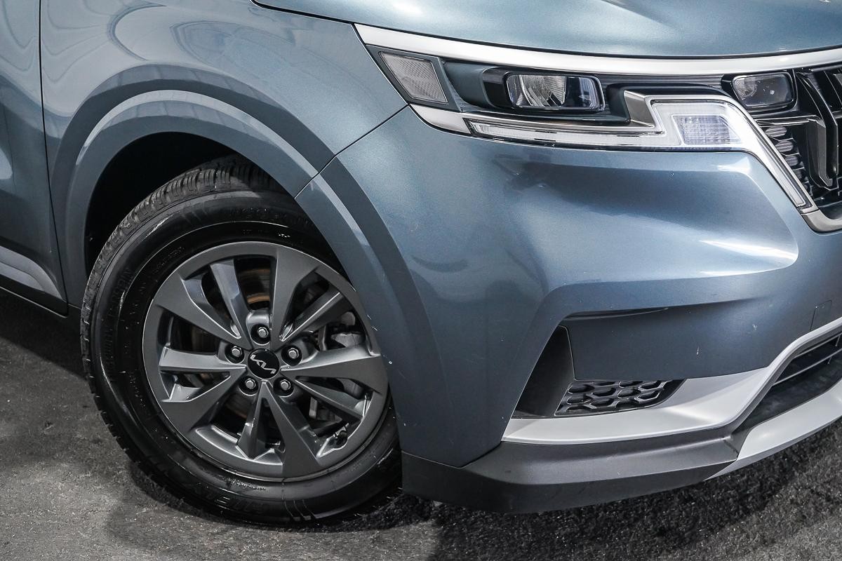 Kia Carnival image 2