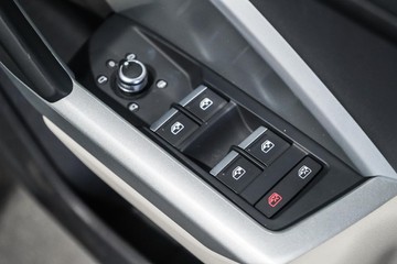 https://dvg-vehicle-assets.s3.amazonaws.com/1203508/a7wl6ie5mwv115bgpoj4bbxe4.jpg