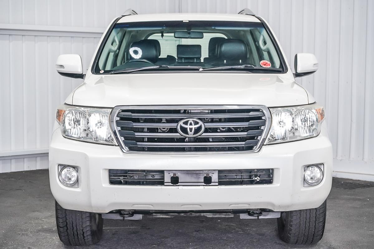Toyota Landcruiser image 3