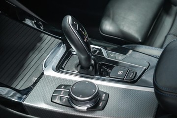 https://dvg-vehicle-assets.s3.amazonaws.com/1203517/2j0502k5kx2snsnqkigo79ejs.jpg