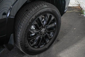 https://dvg-vehicle-assets.s3.amazonaws.com/1203521/7l7zmqt5omf4d7cqyycbz949i.jpg