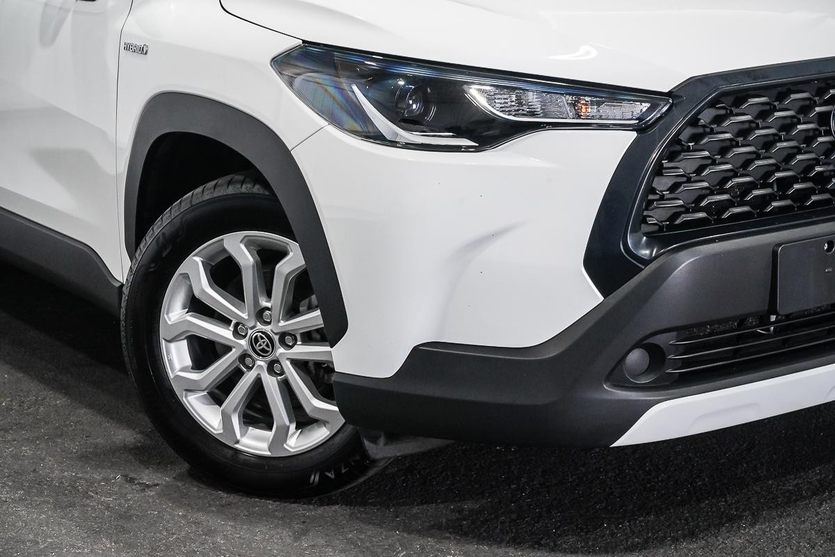 Toyota Corolla Cross image 2