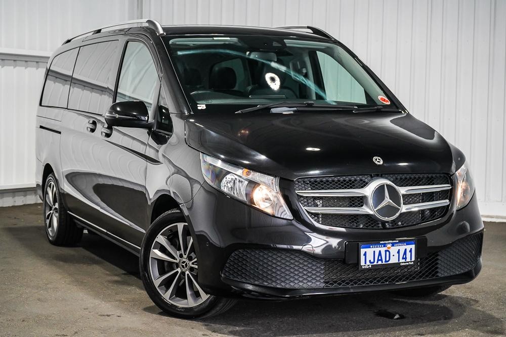 Mercedes Benz V-class image 1
