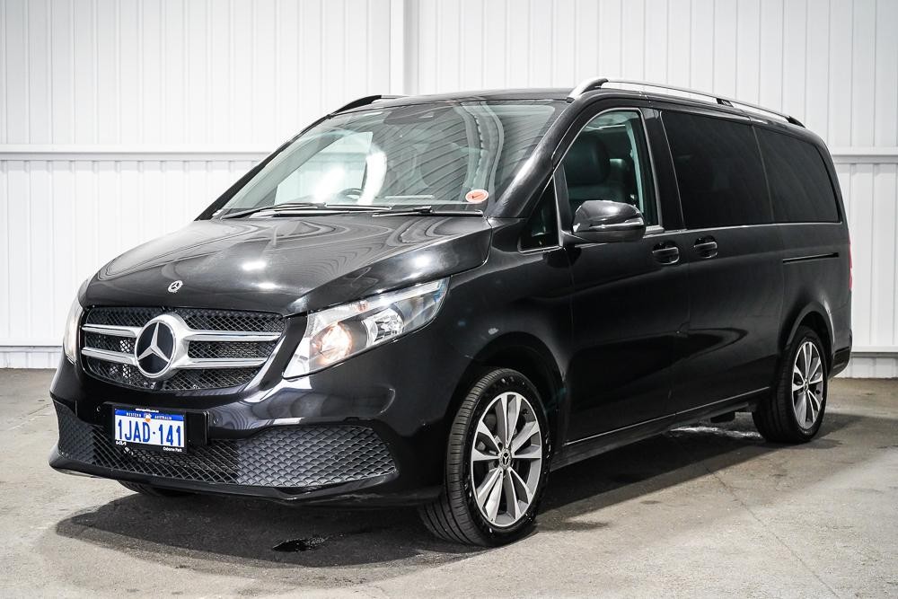 Mercedes Benz V-class image 4
