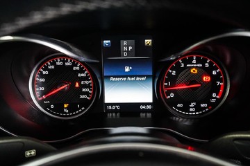 https://dvg-vehicle-assets.s3.amazonaws.com/1203569/8hrlstut00nkdkq19u2qre21m.jpg