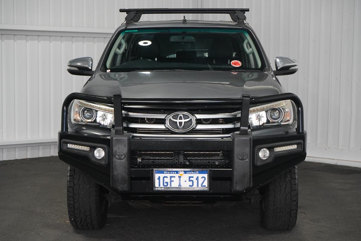 Toyota Hilux image 3