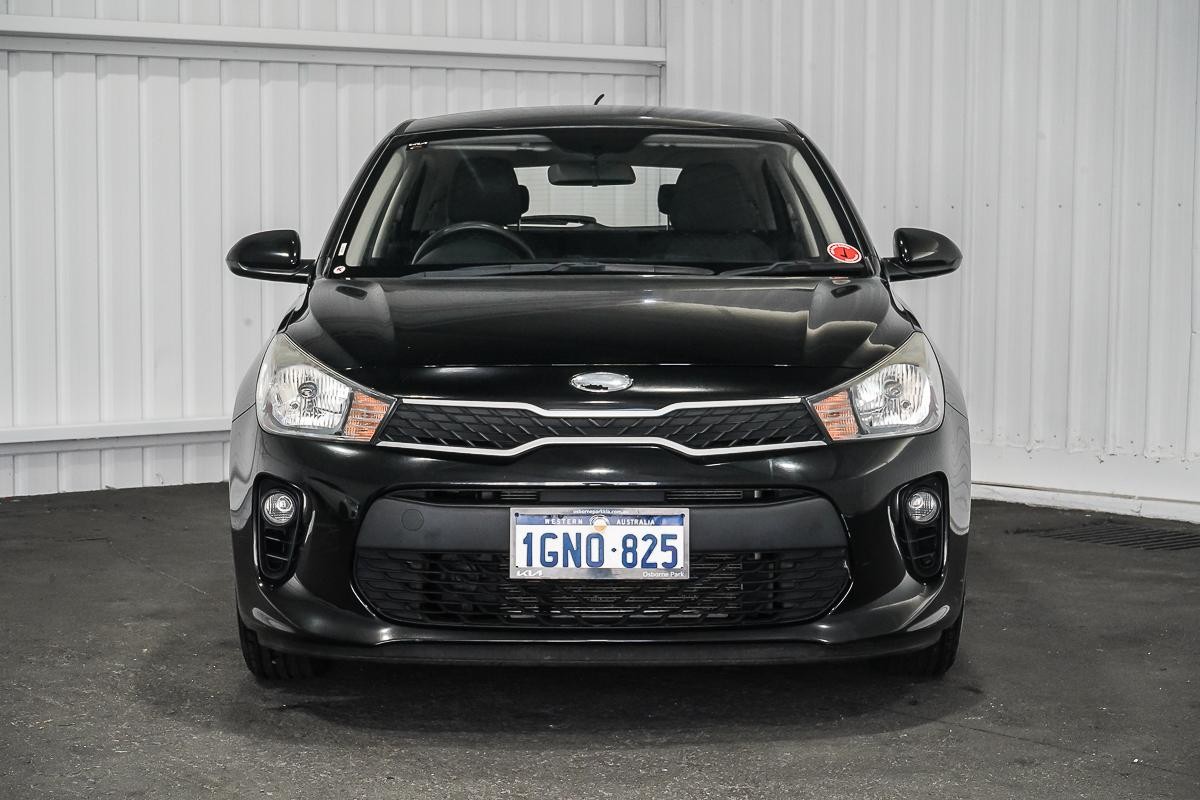Kia Rio image 3
