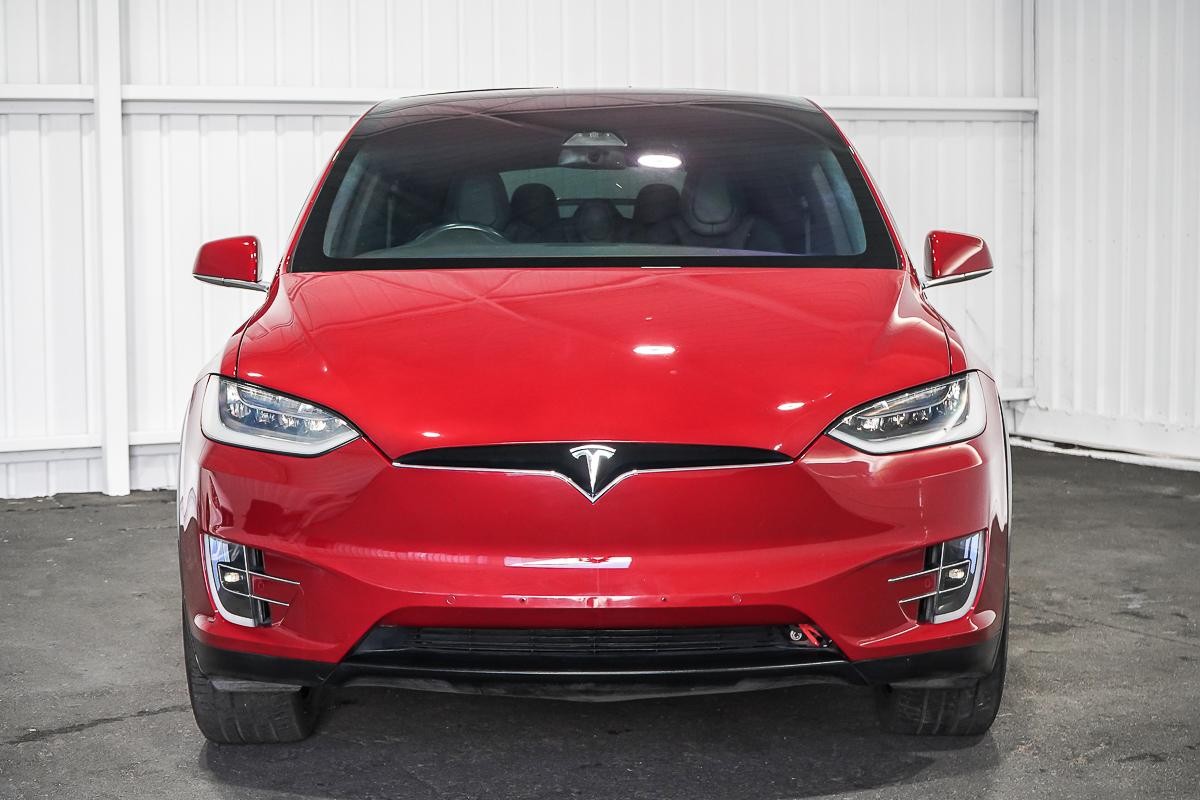 Tesla Model X image 3