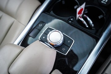 https://dvg-vehicle-assets.s3.amazonaws.com/1203608/2pnz5m8d2d58d7ulxk4omruqo.jpg