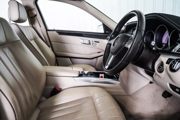 https://dvg-vehicle-assets.s3.amazonaws.com/1203608/64cctz9ohwryiwnfm6dph18a1.jpg