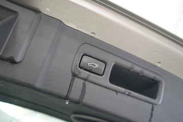 https://dvg-vehicle-assets.s3.amazonaws.com/1203617/24s49fay3oeyrra0nqc8szblk.jpg