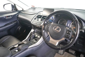 https://dvg-vehicle-assets.s3.amazonaws.com/1203617/8oiocw1gtxrbdkxim4y89w17q.jpg