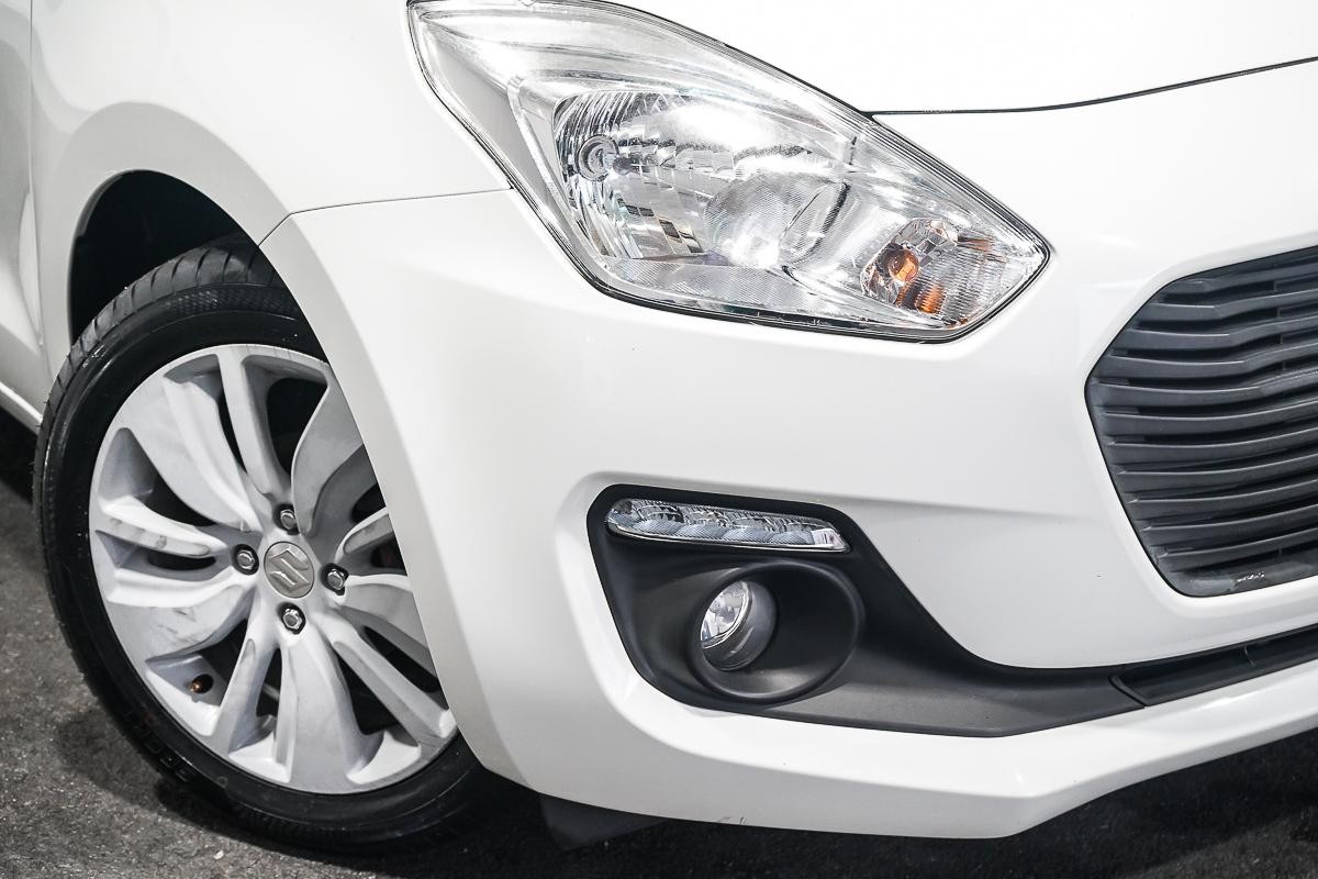 Suzuki Swift image 2